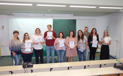 Na jesenskem roku poklicne mature Mateja Suban zlata maturantka Ekonomske in trgovske šole Brežice